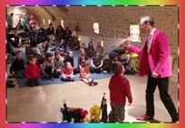 Spectacle pour les enfants, suivi d'un goûter, offert par le CCAS