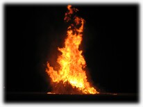 Feu de la Saint Jean  le 21 juin 2014 à Maligny